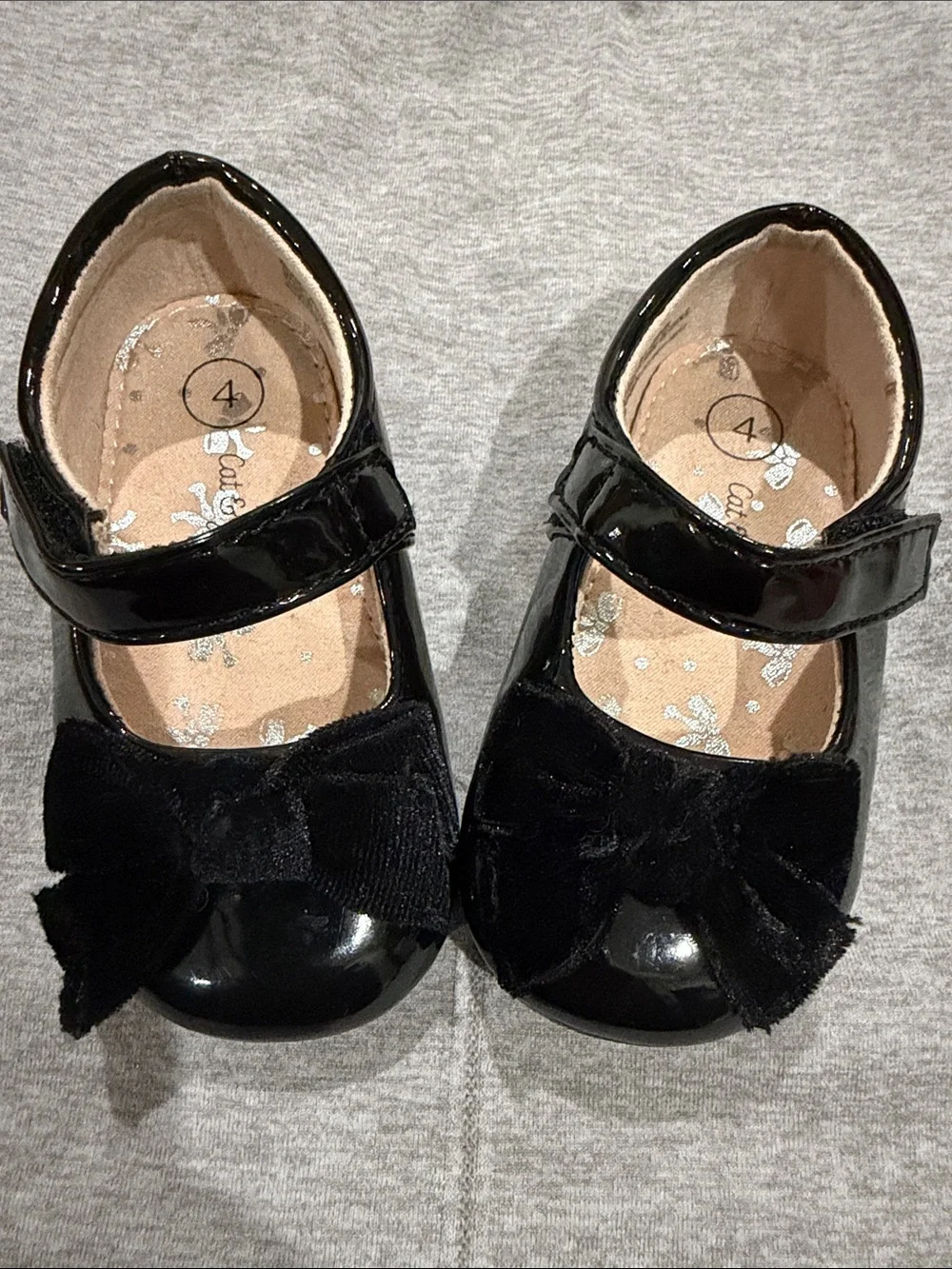 Cat & Jack Black Patent Mary Jane Shoes with Front Bow